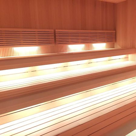 Capsule Inn Osaka - Caters To Men Ngoại thất bức ảnh
