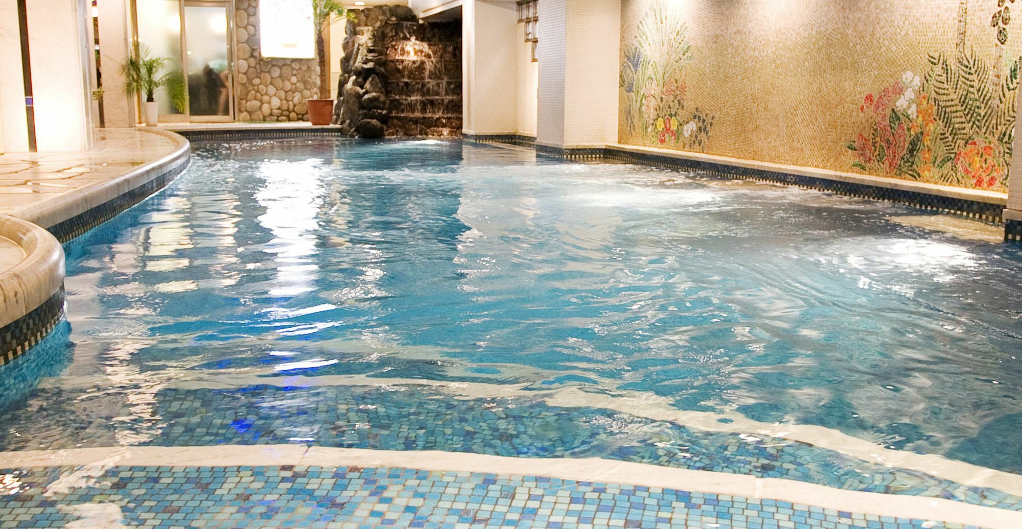 Capsule Inn Osaka - Caters To Men Ngoại thất bức ảnh
