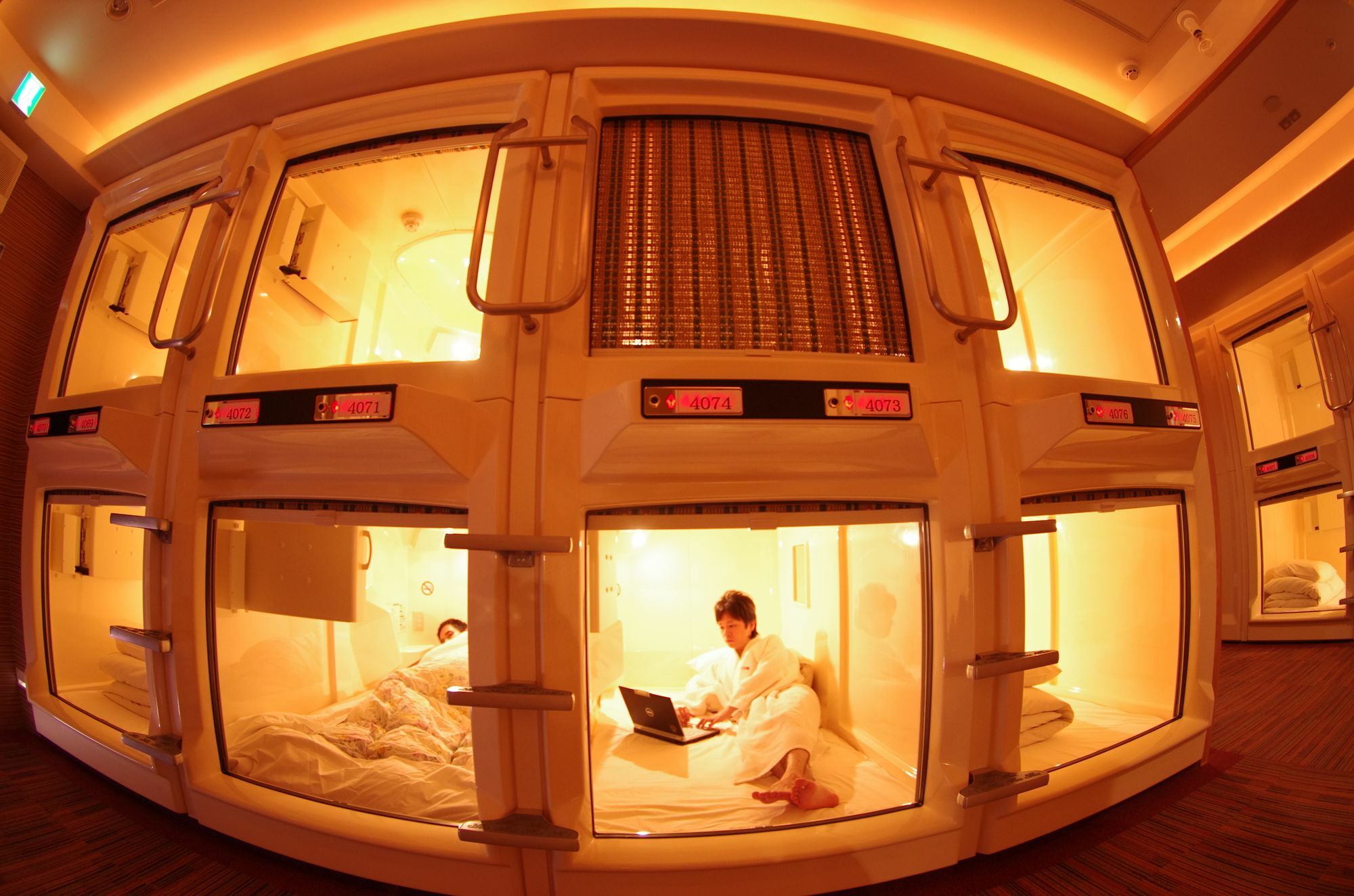 Capsule Inn Osaka - Caters To Men Ngoại thất bức ảnh